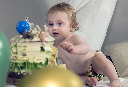 Image of Logan's 1st birthday cake bash linking to other photos of the event